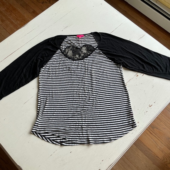 Betsey Johnson Black White Stripe Lace Heart Back Cutout Raglan sleeve Large - Picture 1 of 7